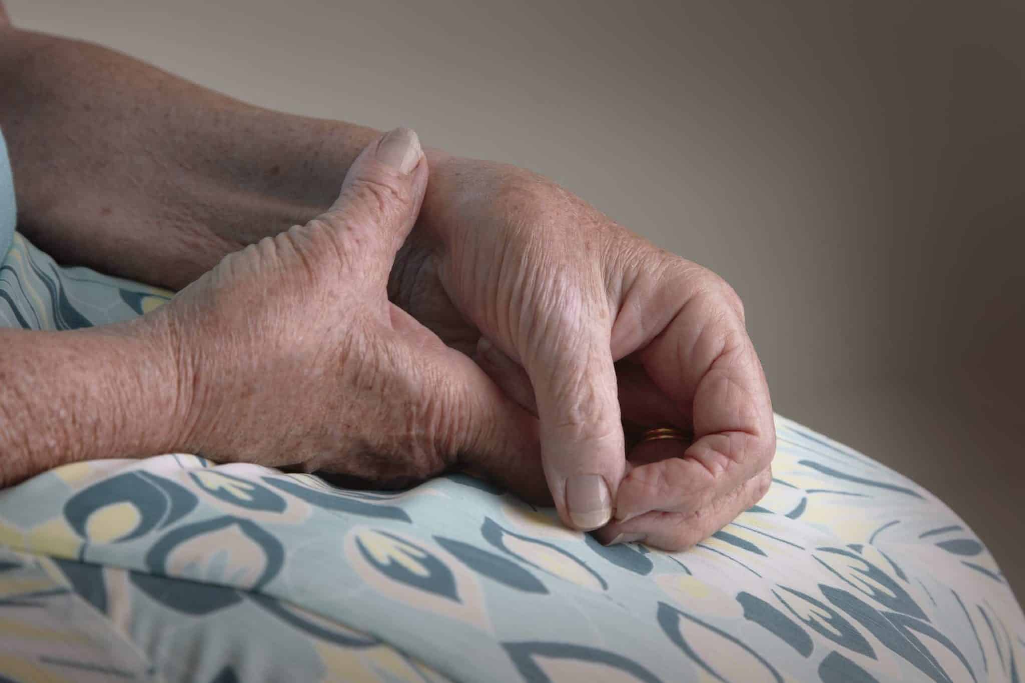 6 Tips To Living With Rheumatoid Arthritis In Your Hands And Wrists